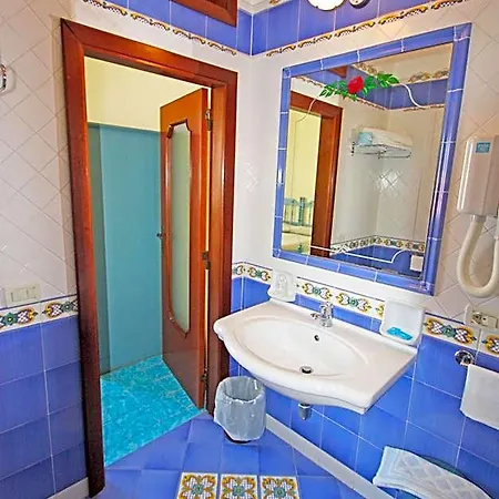 La Certosa מלון 3*