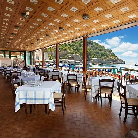 La Certosa マッサ・ルブレンセ